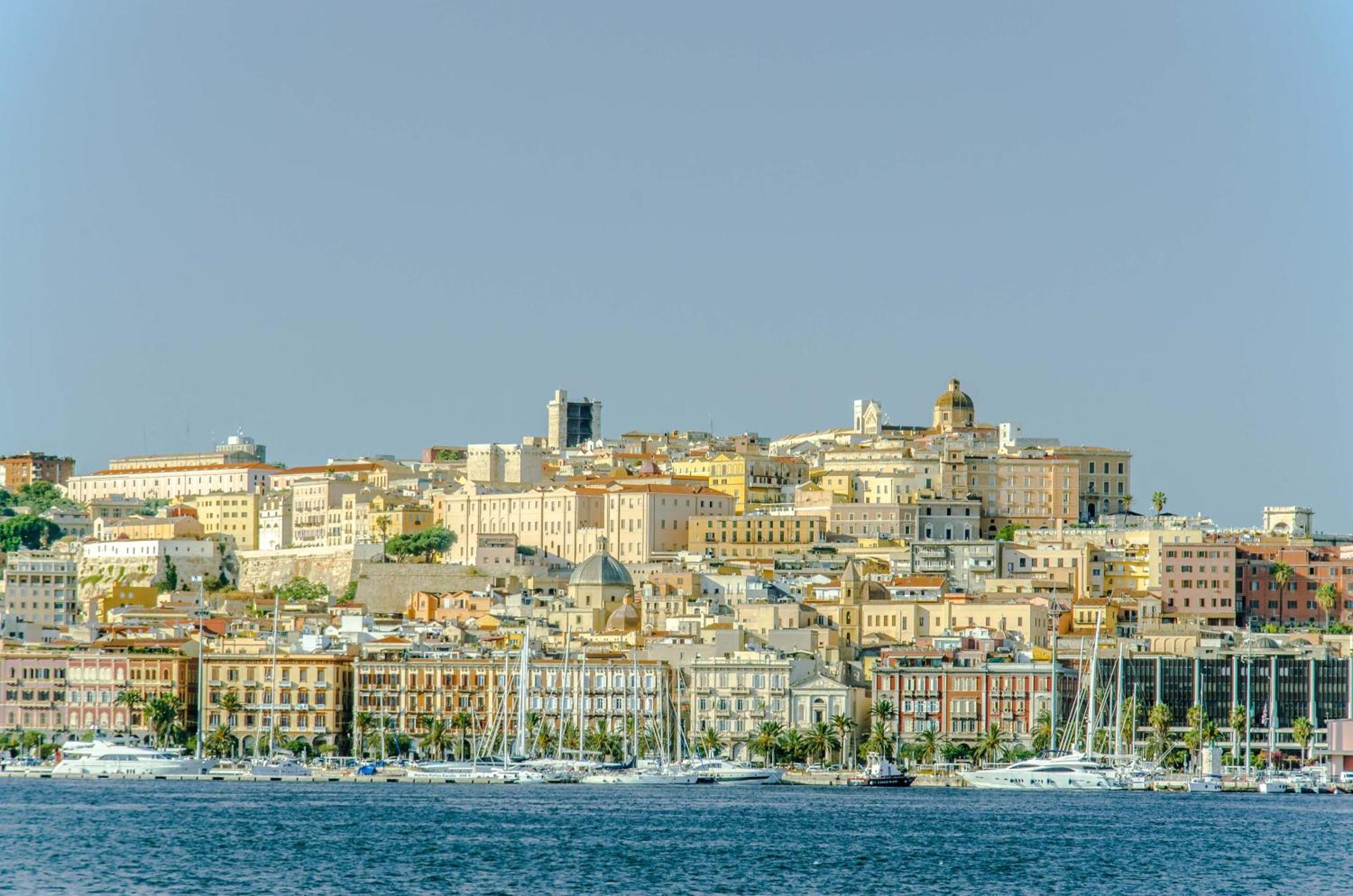 Exclusive Use Swimming Pool Available From June To September Cagliari Exteriör bild