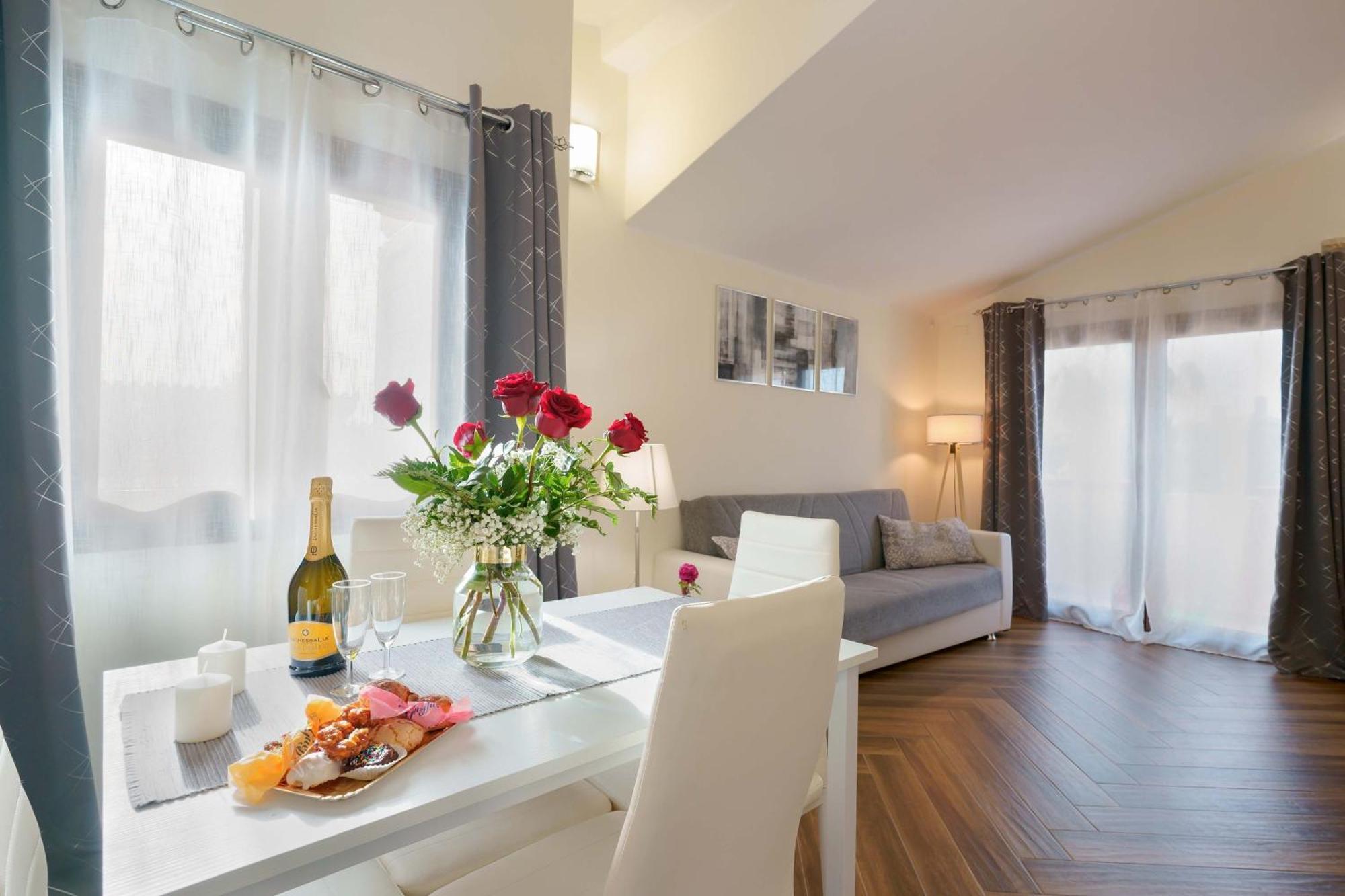 Exclusive Use Swimming Pool Available From June To September Cagliari Exteriör bild