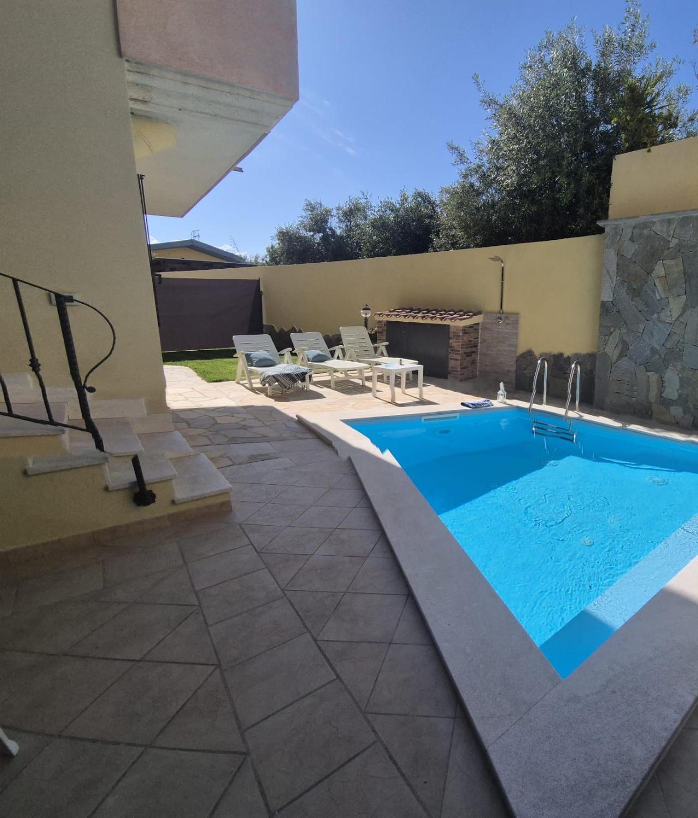 Exclusive Use Swimming Pool Available From June To September Cagliari Exteriör bild